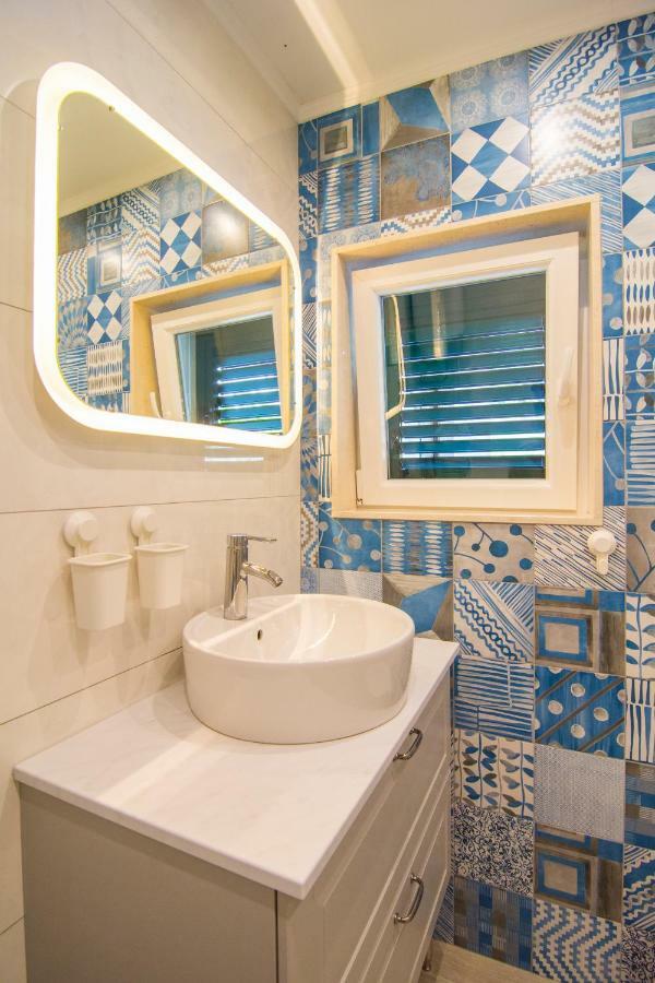 Apartments Pina Бол Экстерьер фото