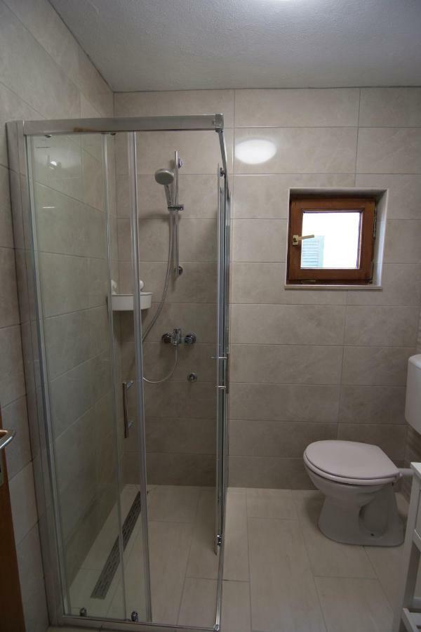 Apartments Pina Бол Экстерьер фото